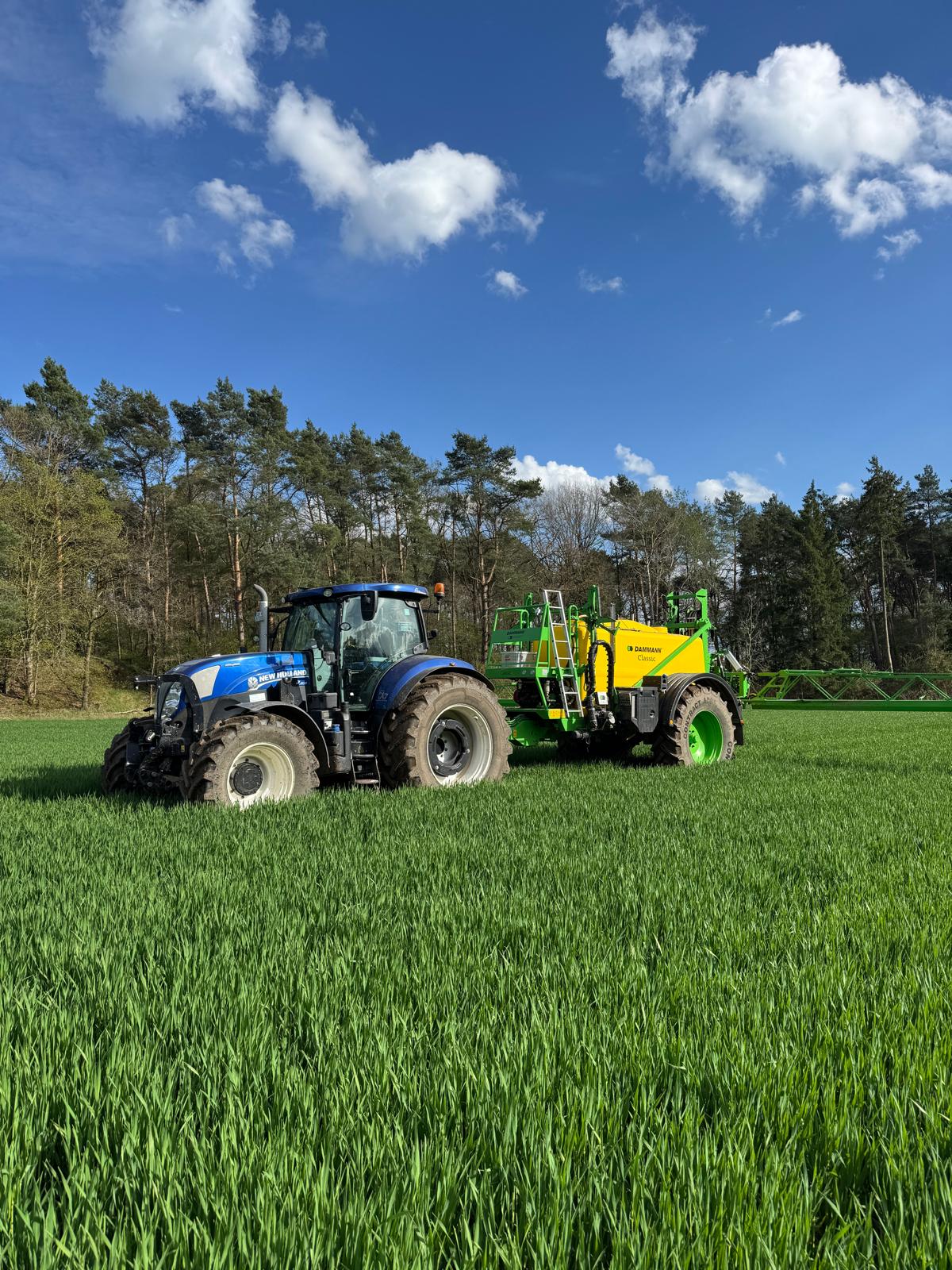 Landwirtschaftliche Arbeit auf Hof Harries